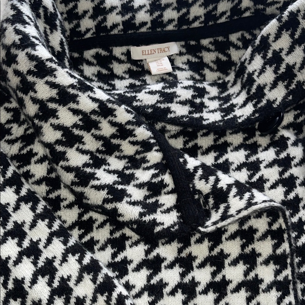 Ellen Tracy Black and White Houndstooth Coat